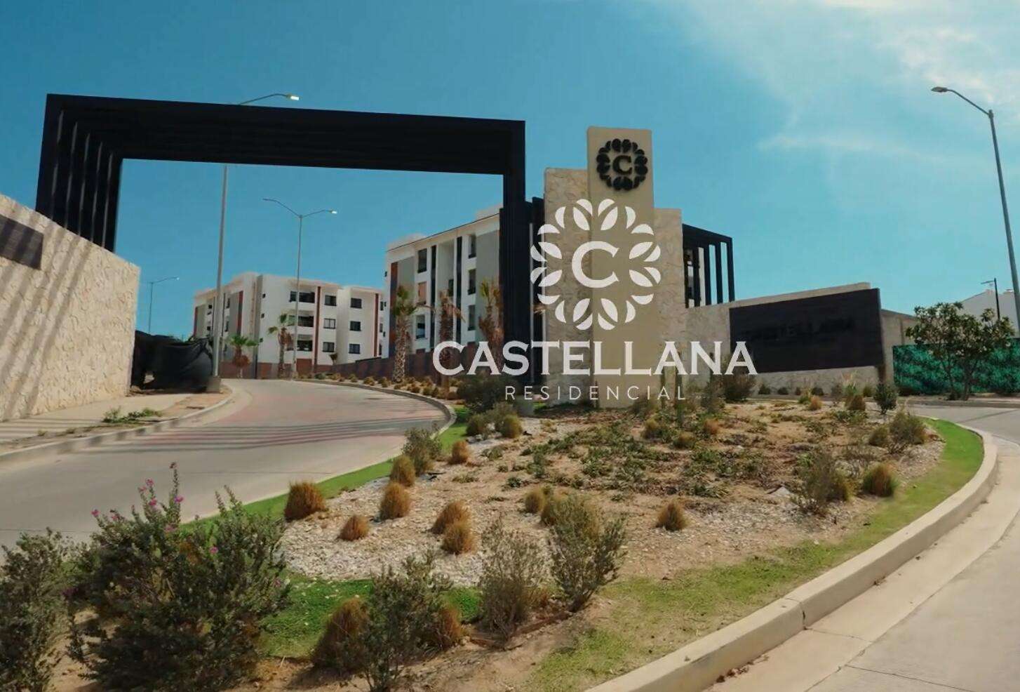 San Jose del Cabo Castellana Residencial ~Descubre el equilibrio perfecto entre confort, ubicación y estilo de vida en este departamento en Castellana Residencial, una de las comunidades mejor ubicadas y de mayor crecimiento en San José del Cabo. Cuenta con acceso controlado 24/7, seguridad privada, cortinas antihuracanes, cuarto de lavado y aires acondicionados inverter que combinan comodidad y eficiencia.~Diseñado para quienes buscan su primera vivienda o dar el siguiente paso hacia la independencia, ofrece espacios funcionales, iluminación natural y una distribución pensada para el día a día.~Disfruta de amenidades privadas ideales para relajarte o compartir con familia y amigos. Su ubicación estratégica brinda acceso rápido a vialidades principales, comercios, oficinas y servicios. for sale