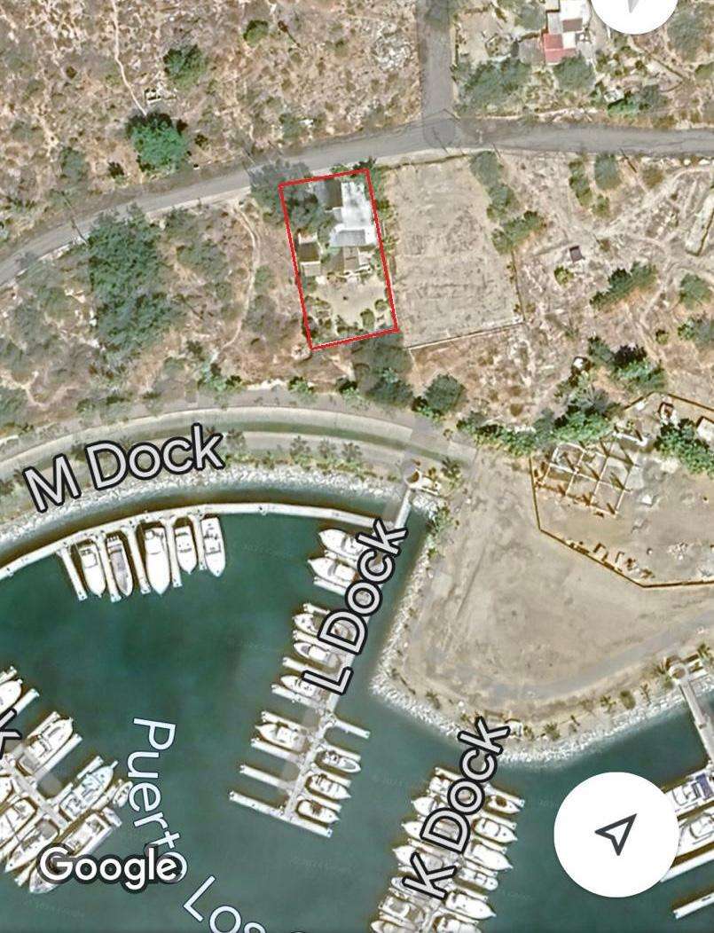San Jose del Cabo La Playita Yachts worth millions are in slips here. This home is an excellent value, as it is easy access to your boat slip, and chances are, the price is less than a perspective buyers yacht sitting out front.Awesome for sale