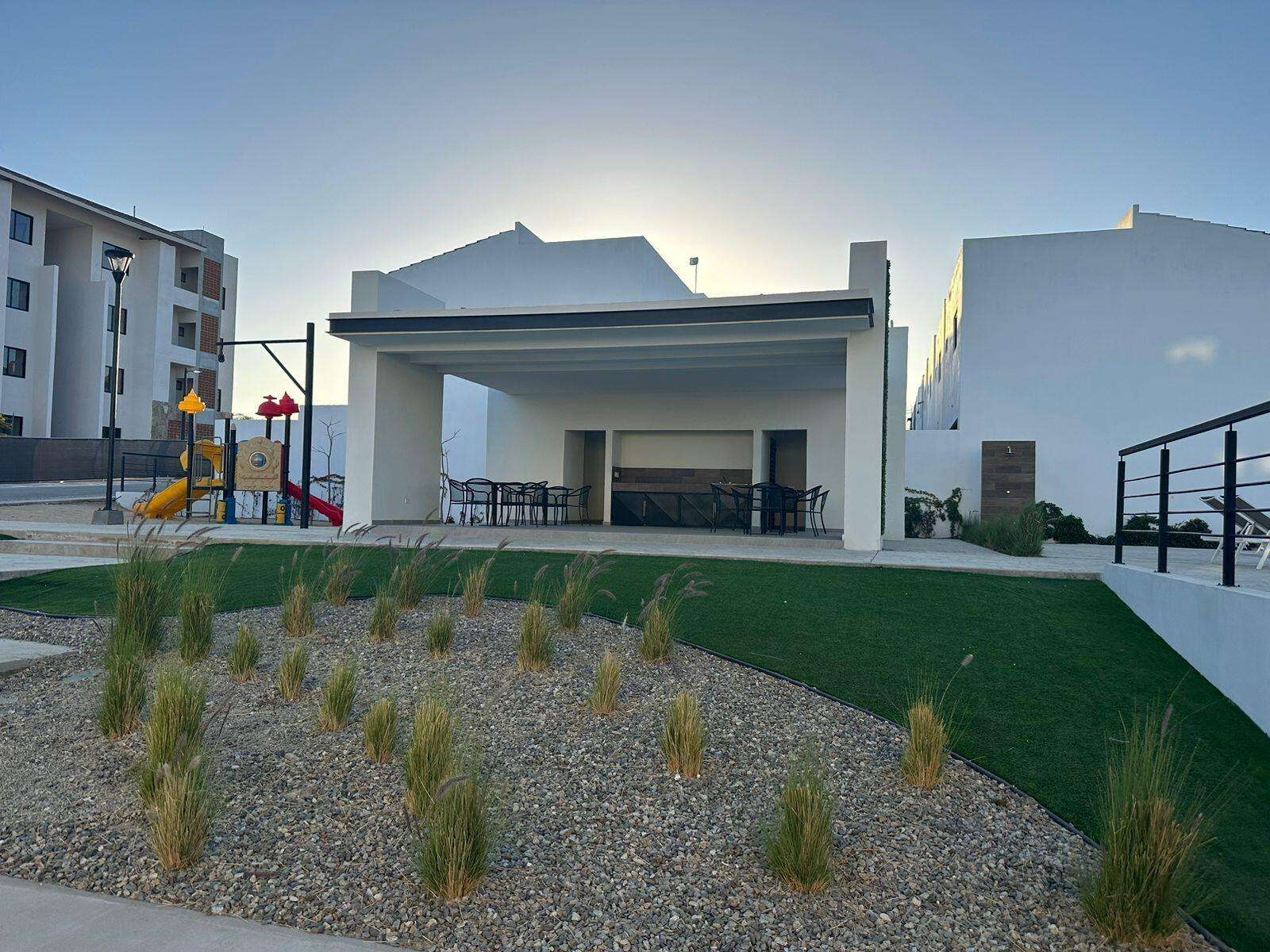 San Jose del Cabo Castellana Residencial Precio en PESOS .- for sale