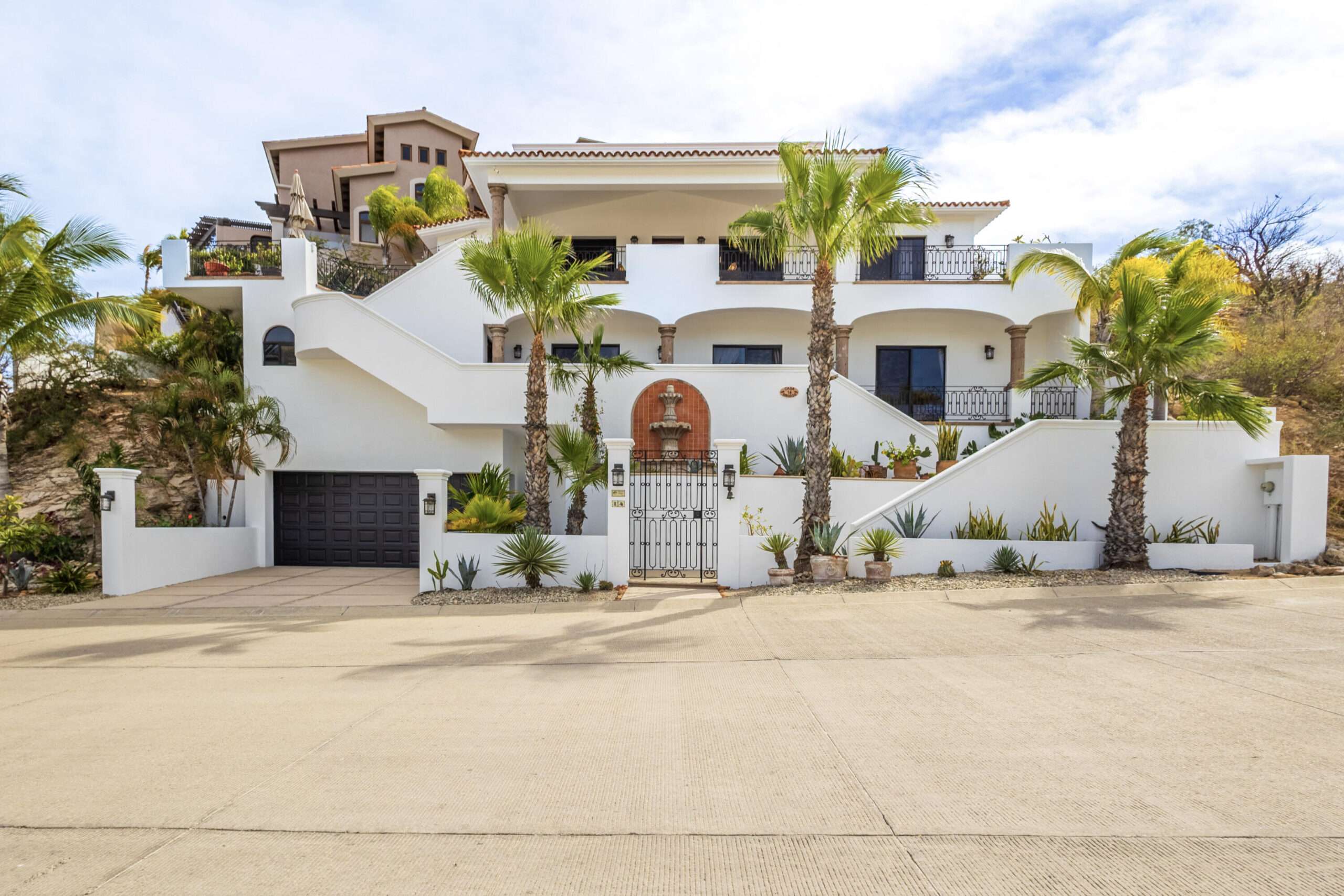 San Jose del Cabo Section 22f- La Montana Experience an intimate collection of five single-family residences with mountainand arroyo for sale