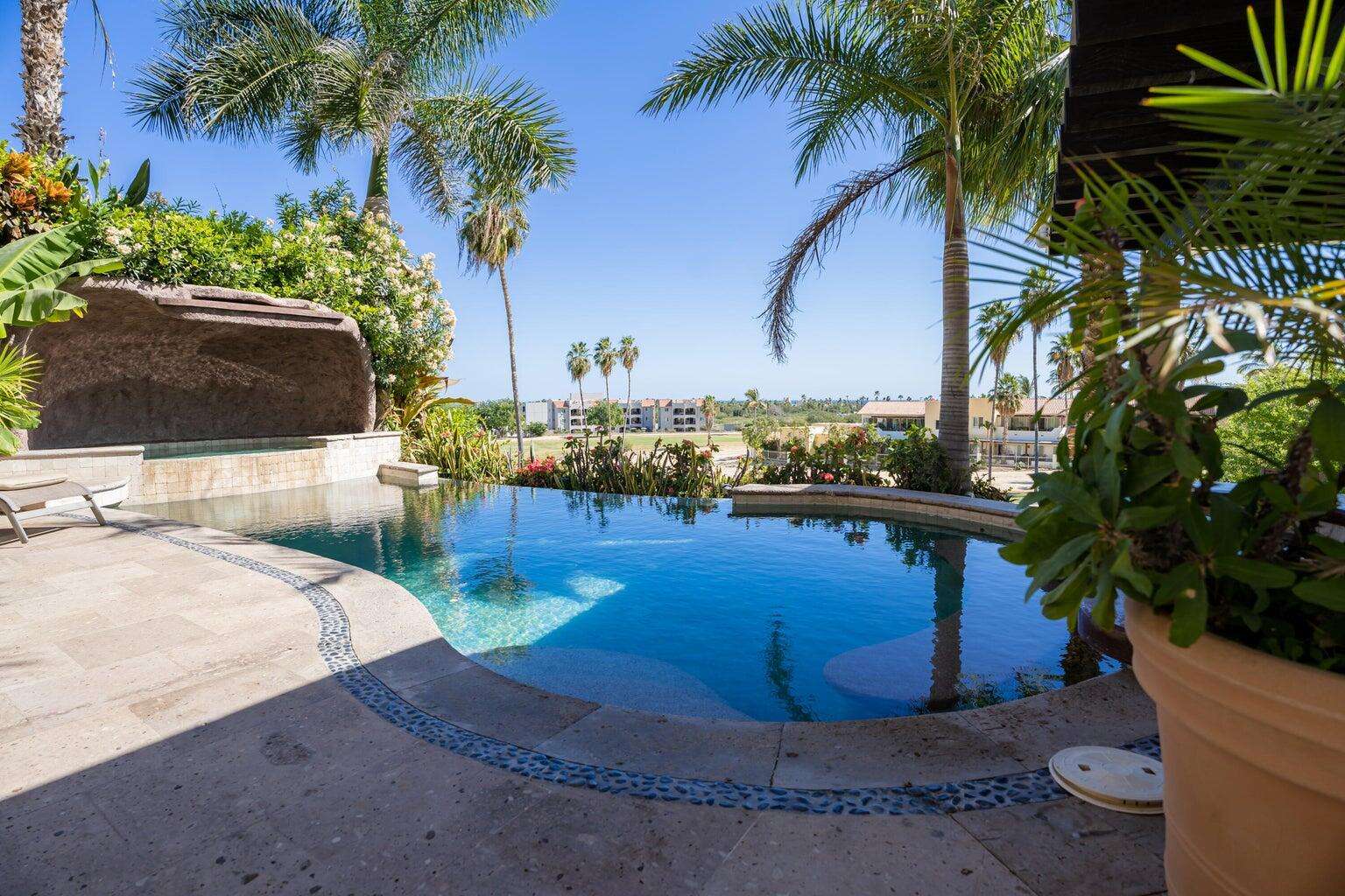 San Jose del Cabo Mauricio Castro Beautiful and functional property featuring 1 spacious bedroom and 2 full bathrooms. The home offers a multi-level layout connecting the living room, dining area, and kitchen. Additional features include a covered terraza that can be a second bedroom, storage room and a private small garden. The property is equipped with air conditioning in bedroom, ceiling fans, a laundry room, water tank (tinaco), stationary gas, and on-demand water heaters. It also offers excellent water supply, low utility consumption for electricity and water, and full municipal services.Ideally located in Chamizal, near the G20 area, this property enjoys a prime and convenient location close to key services and main roads. for sale
