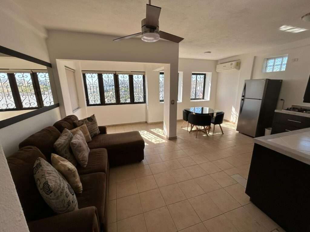 San Jose del Cabo Club La Costa Amazing Investment Opportunity! Ground Floor Corner Unit with a perfect location in the most desirable area of San Jose! Just a 5 minute walk to the beach, restaurants and shopping area and 5 minute drive to the charming Art District and Downtown San Jose. The complex has 3 pools, 3 jacuzzis and beautiful desertic gardens. Don't miss out this opportunity! – PROLONGACION 5 DE MAYO, San Jose del Cabo, BS