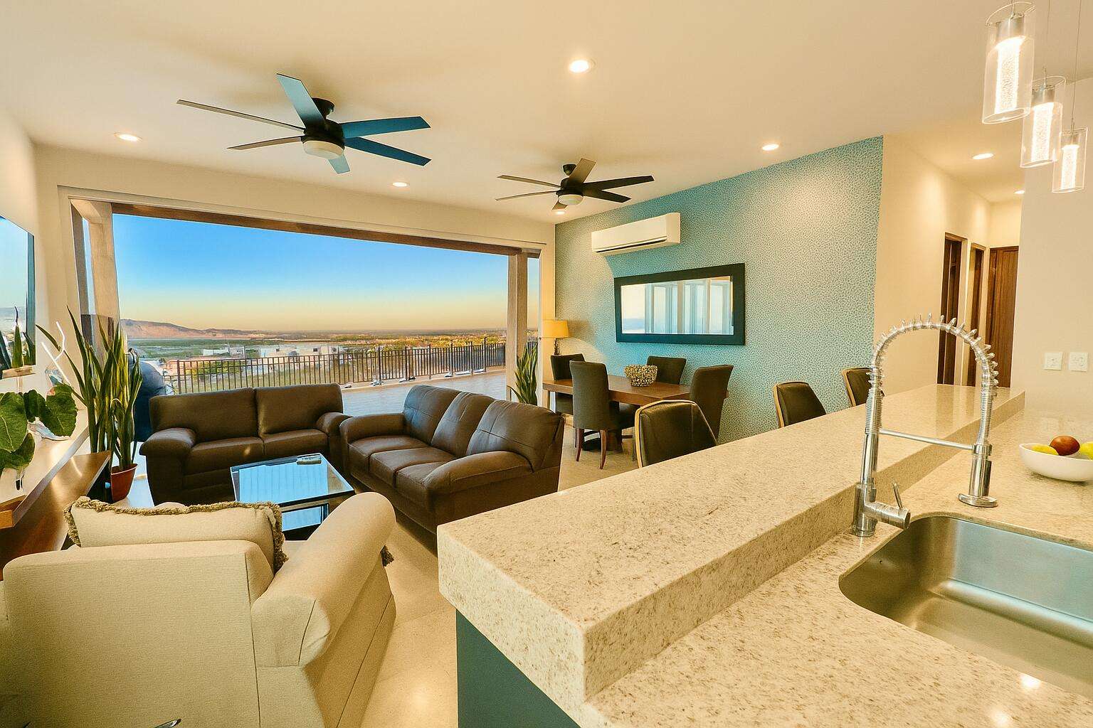 San Jose del Cabo Centro-Sjd This fully furnished 2-bedroom, 2.5-bath penthouse at Cardinal Living offers a comfortable layout and an unbeatable location in San José. The PH features two spacious bedrooms with ensuite bathrooms, an open living area, a fully equipped kitchen, and a convenient half bath for guests. It works well for full-time living or as a high-performing vacation rental.The building includes a rooftop pool with city – Torres Penthouse A29, San Jose del Cabo, San Jose del Cabo, BS