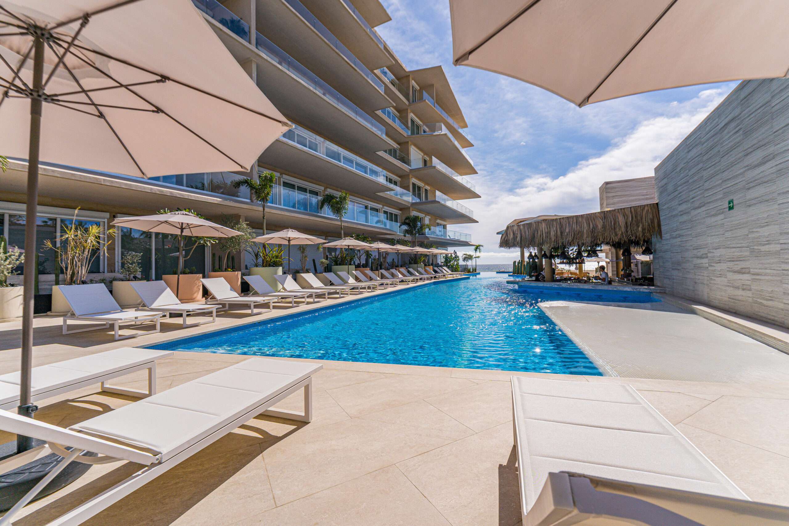 San Jose del Cabo Albaluz The three-bedroom residence at ALBALUZ, with a hotel-suite lock-off option, features a 119 sqft private pool, bathtubs, and spectacular ocean and beachfront for sale